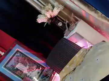 Chaturbate Live Sex Cam of princess_thea123