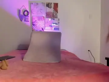 Chaturbate Adult Video Chat of hellzel_moon