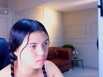 Chaturbate Live Sex Cam of isa__cute