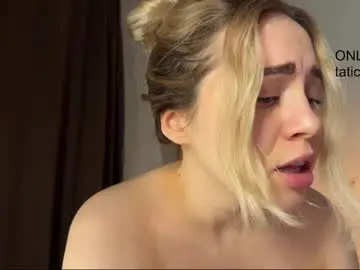 Chaturbate Live Porn of tatti_1