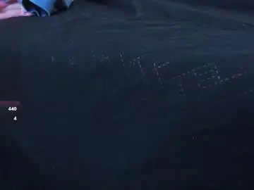 Chaturbate Live Sex Cam of zaira_17