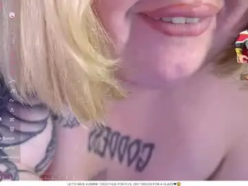 Chaturbate Live Sex Cam of zarareign_