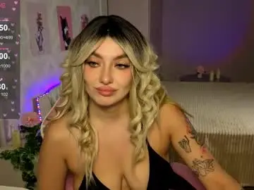 Chaturbate Sex Cam of emily_tyler19