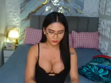 Chaturbate Free Live Porn of hugeiscomingtoyou