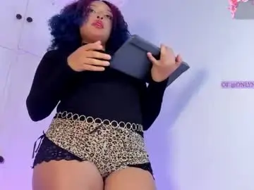 Chaturbate Live Porn of nessa_wine