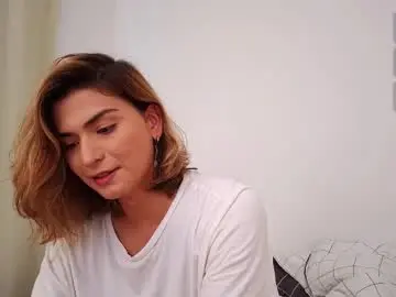 Chaturbate Live Sex Cam of skyamber8v2