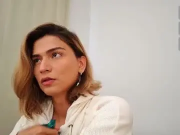 Chaturbate Best live sex cam show of skyamber8v2