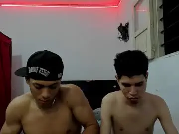 Chaturbate Watch Live Sex Cams of andrew_2811