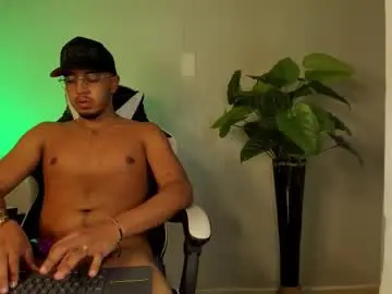 Chaturbate Nude Webcam of brand_collins