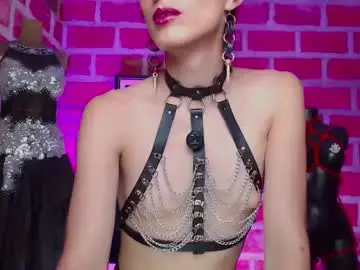 Chaturbate Watch Live Sex Cams of moira_hot