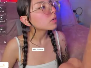 Chaturbate Live Porn of kitty_patitas_suavess