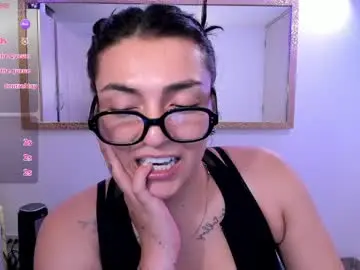 Chaturbate Live Porn of _ericavanderhill_