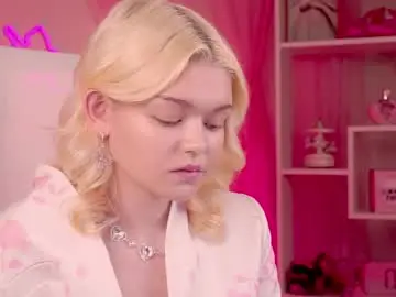 Chaturbate Nude Webcam of adelecartier