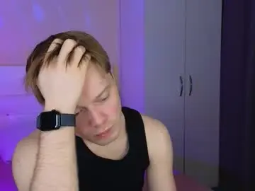 Chaturbate Live Sex Cam of cameron_crowly