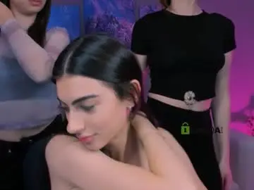 Chaturbate Best live sex cam show of flora_ri