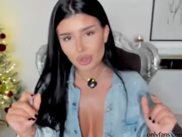 Chaturbate Live Porn of moniqueeass