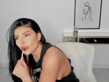 Chaturbate Live Sex Cam of moniqueeass
