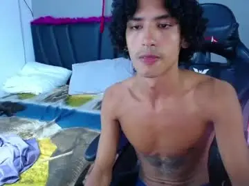 Chaturbate Watch Live Sex Cams of tayronx33