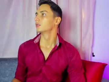 Chaturbate Live Sex Cam of wolfkyng