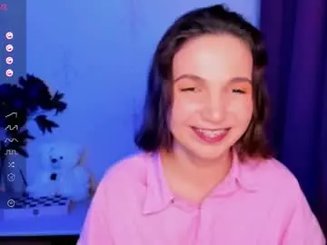 Chaturbate Adult Webcam of kindhazelhere_