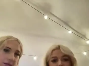 Chaturbate Live Sex Cam of littlelolabunnny