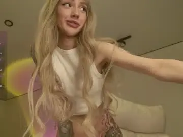 Chaturbate Live Sex Cam of lunainnk