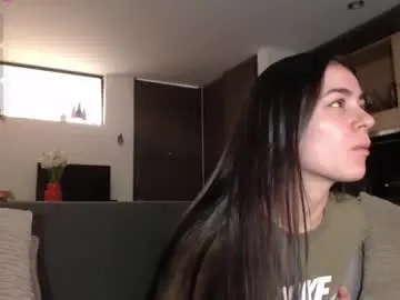 Chaturbate Best live sex cam show of guccipussy1