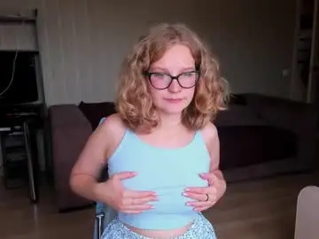 Chaturbate Sex Cam of bloomi_lum