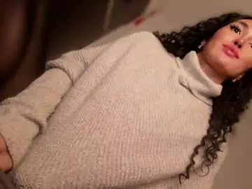 Chaturbate Live Sex Cam of transnextdoor_