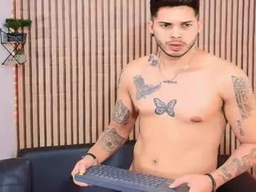 Chaturbate Nude Webcam of johan_speitzer