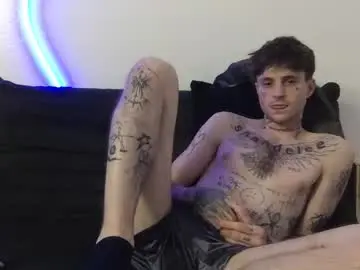 Chaturbate Live Sex Cam of prettyboyszn