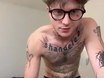 Chaturbate Adult Video Chat of prettyboyszn