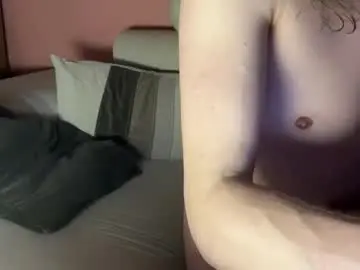 Chaturbate Free Live Porn of thepyngwieee