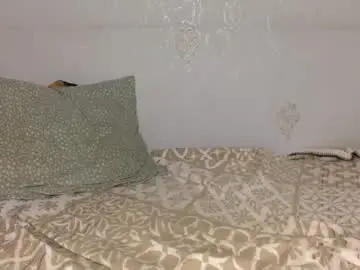 Chaturbate Free Porn Cam of thepyngwieee