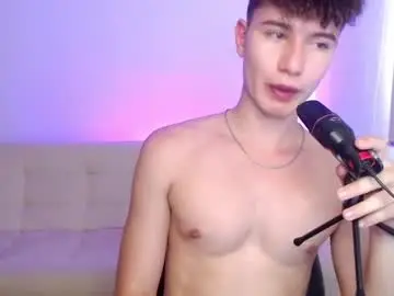 Chaturbate Live Sex of adrian_morelli