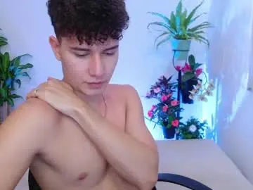 Chaturbate Live Porn of adrian_morelli