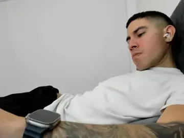 Chaturbate Live Sex Cam of andresjuan92