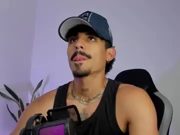 Chaturbate Live Porn of lukeetaylor_