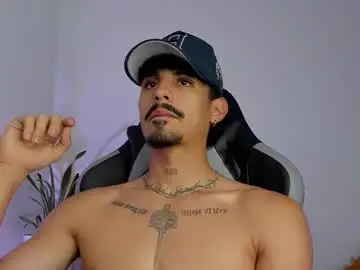 Chaturbate Watch Live Sex Cams of lukeetaylor_