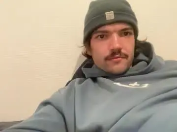 Chaturbate Free Porn Cam of just_a_guy_with_a_big_cock