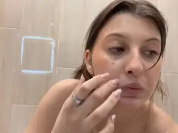 Chaturbate Live Sex Cam of youremilia_