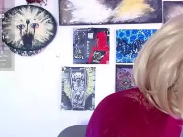 Chaturbate Live Sex Cam of melisavelvet