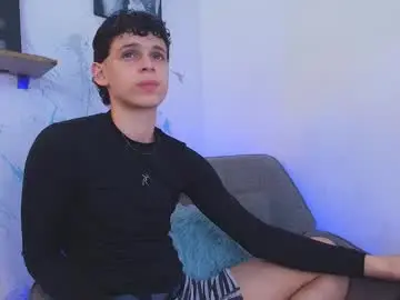Chaturbate Sex Cam of mykelcano