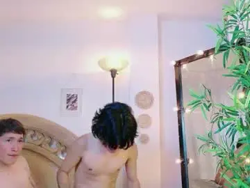 Chaturbate Live Sex Cam of yeremmy_twink