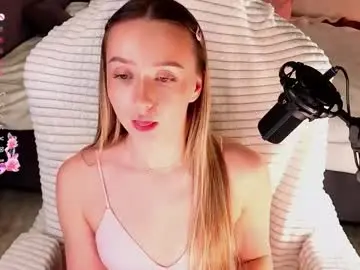 Chaturbate Live Porn of alodiaacomb