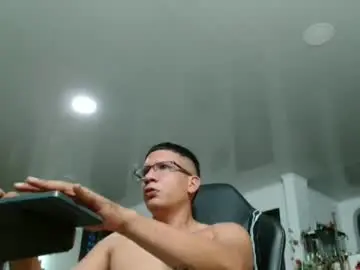 Chaturbate Adult Video Chat of damyan_2003