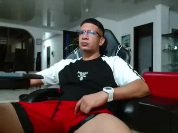 Chaturbate Best live sex cam show of damyan_2003