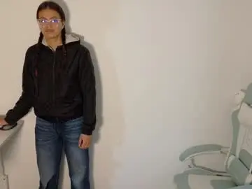 Chaturbate Best live sex cam show of emerald_sparkles
