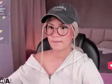 Chaturbate Watch Live Sex Cams of arinextdoor