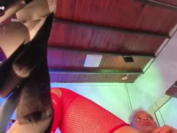 Chaturbate Live Sex Cam of ari_monet